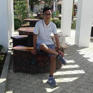 Meet your Posher, Jonathan